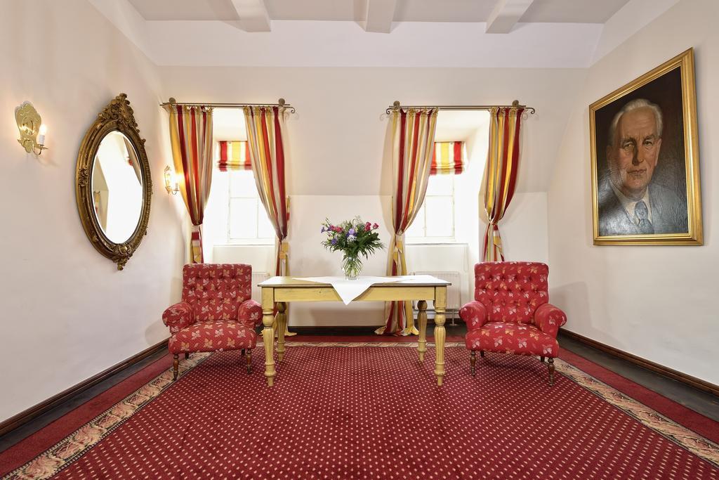 Graf Von Mansfeld Hotel