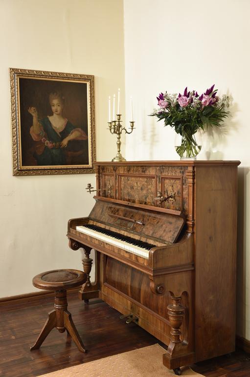 Graf Von Mansfeld Hotel