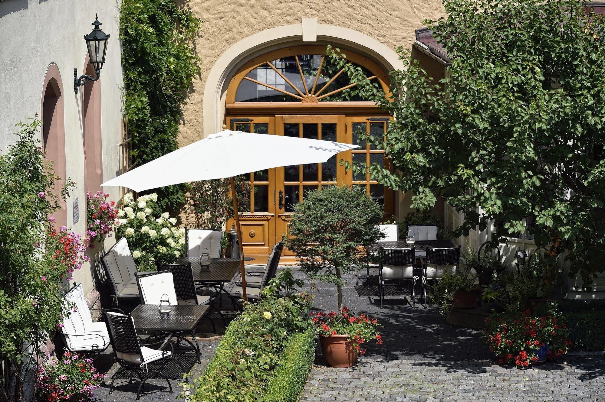 Graf Von Mansfeld Hotel